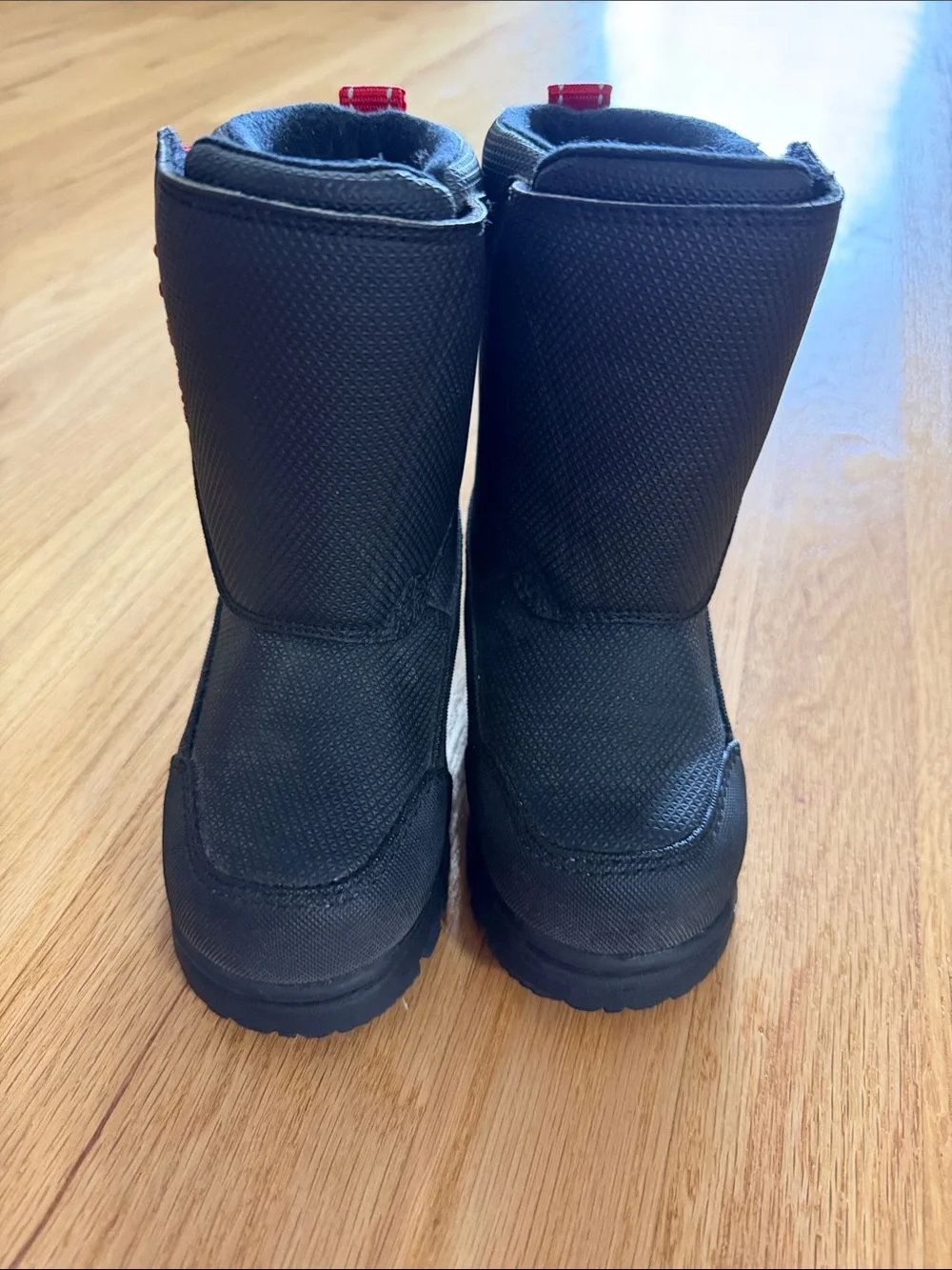 NWOB L.L. Bean Black and Red Hook and Loop Closure Snow Boots Sz 9